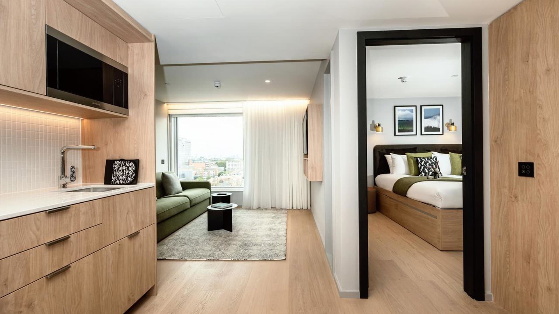 Wilde Aparthotels London Aldgate Tower Bridge — one-bedroom apartment interior
